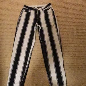 BDG mom jeans size 26